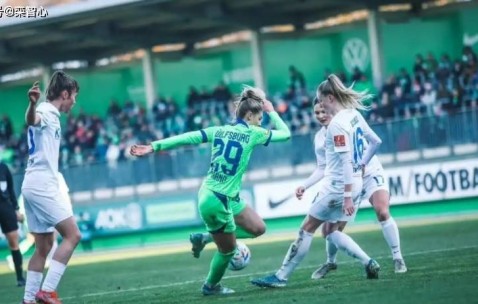女足欧冠：巴萨锁定4强席位！里昂、曼城抢得先机，阿森纳无退路！