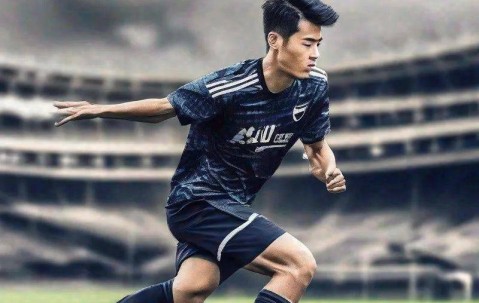 曼联2000万锁定法甲助攻王！谢尔基或成红魔复兴新核