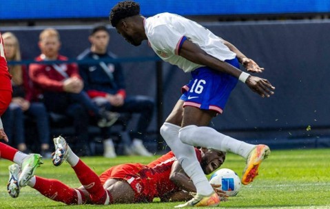 凯恩争冠有悬念？拜仁遭FIFA病毒 戴维斯十字韧带撕裂&赛季报销