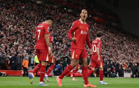 2-1！范迪克将功补过！还剩6轮领先13分，利物浦最快下轮英超夺冠